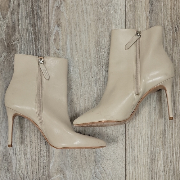 Schutz Size 6 Cream Ankle Boots With Stiletto Heel - Picture 2 of 8